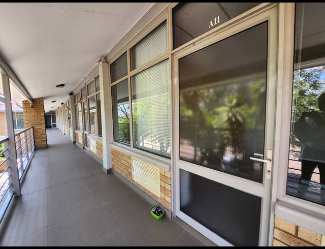 124M² OFFICE TO LET IN VORNA VALLEY